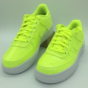 NIKE AIR FORCE 1 LV8 UV (GS) volt/volt-white